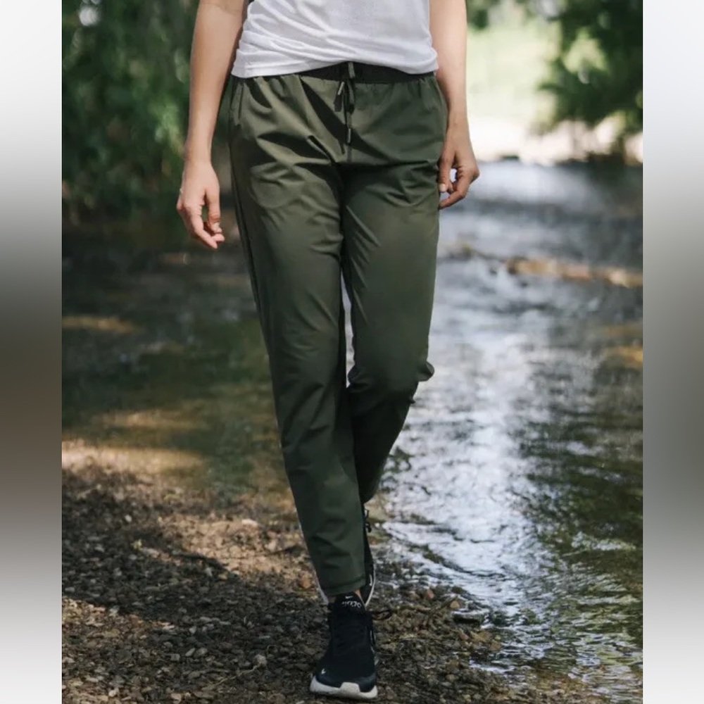 Zyia Everywhere Pant Olive Green Tapered Travel Athleisure Jogger Hiking XXS